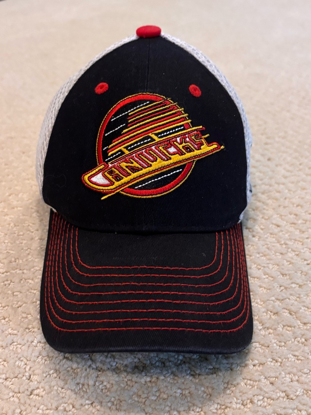 Vintage Vancouver Canucks Youth Mesh-Back Baseball Cap
